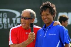 Sarasota sculling at Benderson Park on the Gulf of Mexico with expansive sandy beaches, lodging, vacation rentals, condominiums, cottages, homes, hotels and motels, offering fun eco-friendly activities, nearby attractions, restaurants, shopping and nightlife.