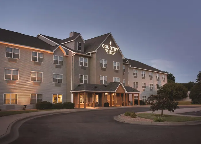 Top Hotels in Brooklyn Center, Minnesota