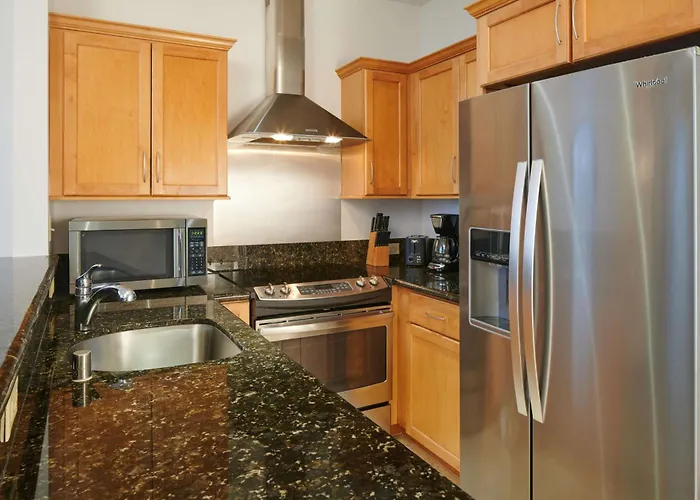 Best Honolulu Beachfront Hotels for Coastal Bliss