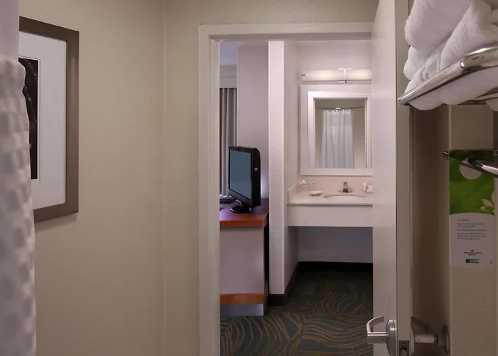 Best Hotels Near New London CT Ferry